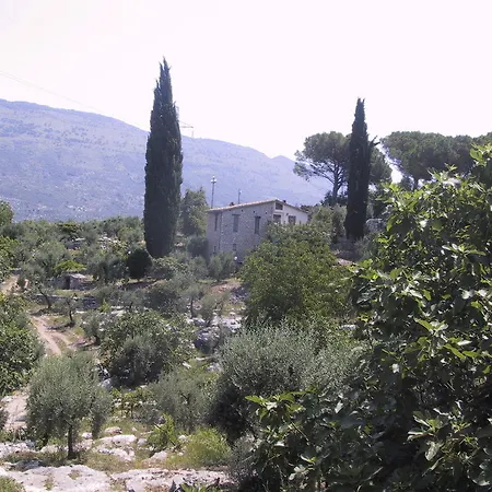 Venkovský dům H.m. *